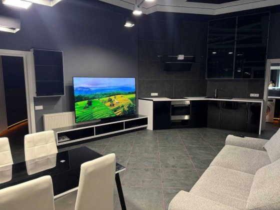 Сдам просторную дизайнерскую 2К квартиру в центре Днепр