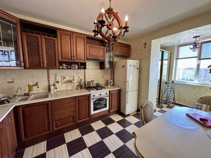 Оренда просторої 2-к в новобудові,паркінг,консьєрж, відеоспостереження - фото 1