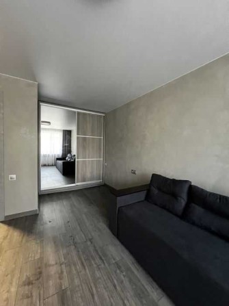 Сдам современную 1-к квартиру низ пр. Поля - фото 1