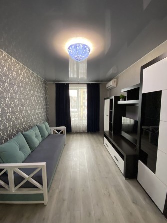 Здається 1 кімнатна в новобудові ЖК Фаворит. - фото 1