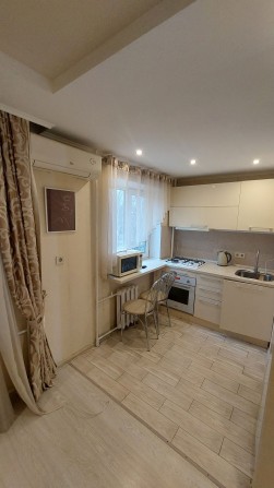 Оренда 1-кімнатної квартири центр Перемоги студія - фото 1