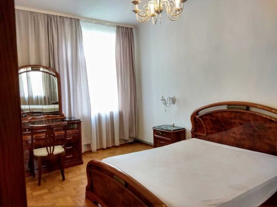 Оренда 3-кімнатної квартири Золоті Ворота Хрещатик Прорізна 10 Київ