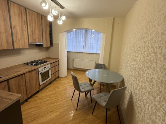 Власник.  Здаю  2-х квартиру на Вишеньці. Перша здача. Винница