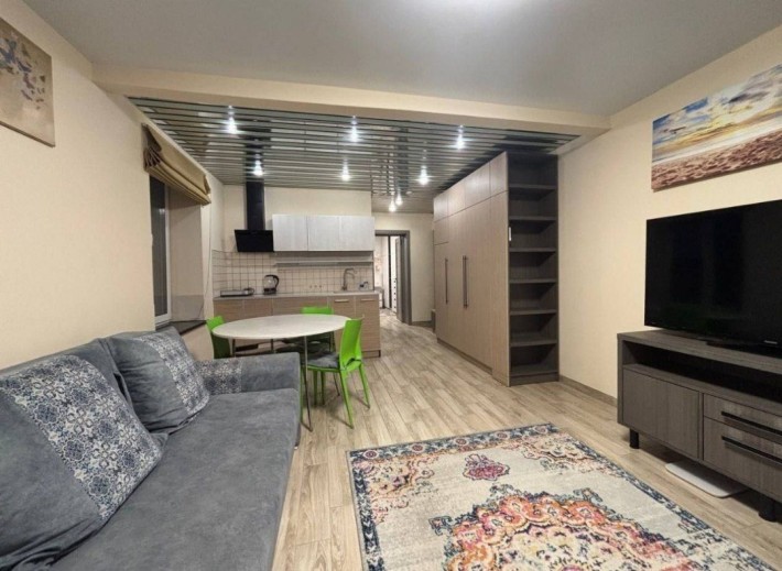 Здається 2-х кімнатна квартира - студія і спальня, район Нагорки - фото 1