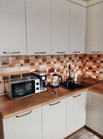 Здам 2х кімнатну в Центрі на Бердичівській від 1 місяця і більше 2 пов - фото 1