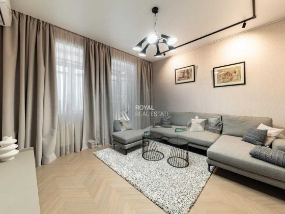 Оренда Квартира 2-к 82 м.кв вул. Микільсько-Ботанічна 17/19 Ліфт Центр