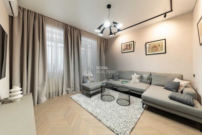 Оренда Квартира 2-к 82 м.кв вул. Микільсько-Ботанічна 17/19 Ліфт Центр - фото 1