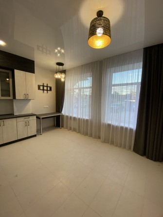 Первая сдача! 1 комн студия с отдельным входом на ул.Скрябина - фото 1