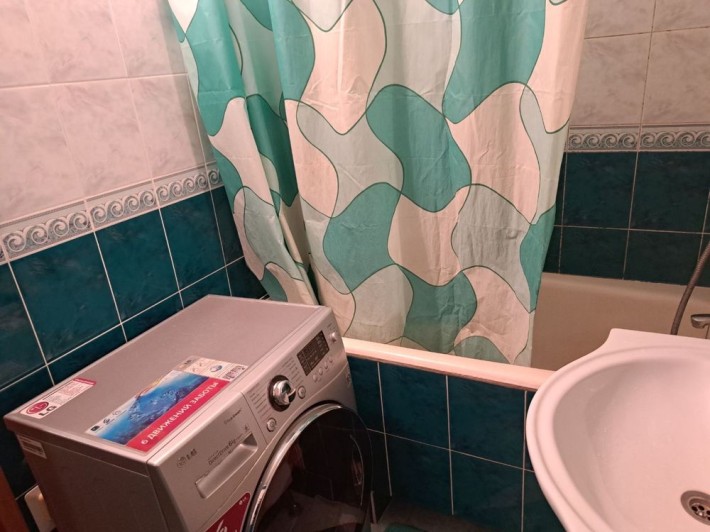 Здам в оренду трикімнатну квартиру на Вмшеньці( проспект Космонавтів) - фото 1