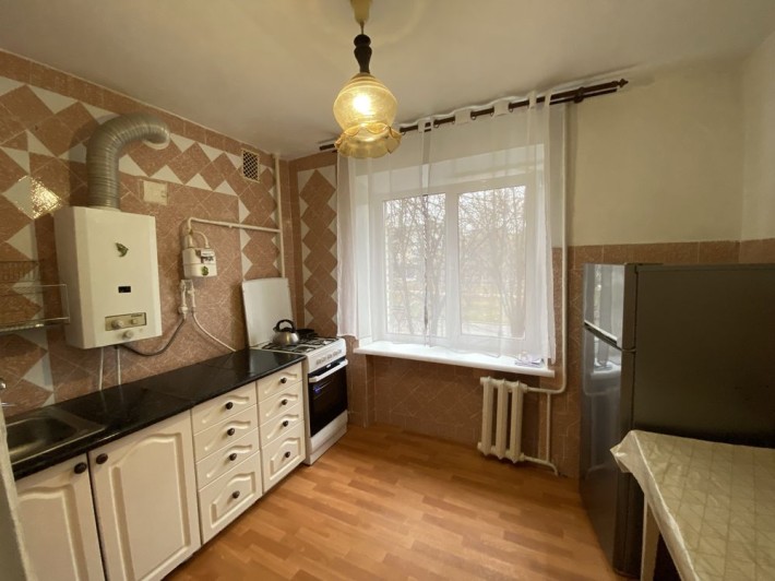 Оренда 2к квартири на Космонавтів - фото 1