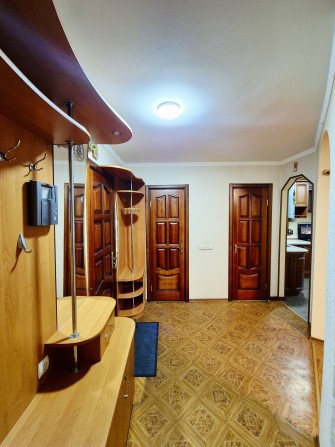 2 Кімнатна.Шкільний  Біля Файномаркет. - фото 1