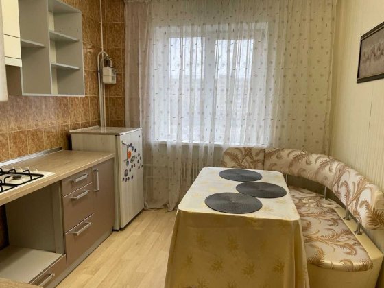 Здам 2-х кімнатну  квартиру по вул.Чарівній р-н Шекіленду