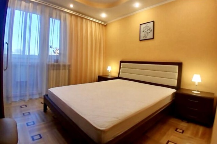 Оренда 3к центр міста | світло не вимикають - фото 1