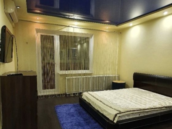 Здам велику однокімнатну біля метро Позняки