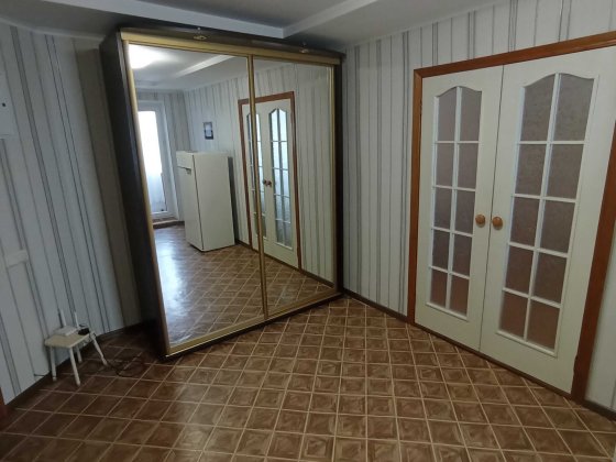 Предлагаю в аренду однокомнатную квартиру по улице Панферова. Запоріжжя