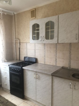 1 кімнатна, меблі, техніка 9тис., район залізничного вокзалу - фото 1