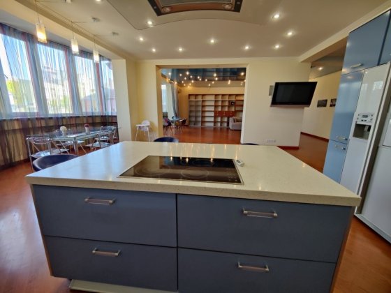 Антоновича 140. Дорогий ремонт. Простора квартира в центрі. Київ