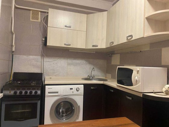 Здам однокімнатну квартиру Потапова 1 а на довгий термін.Борщагівка.