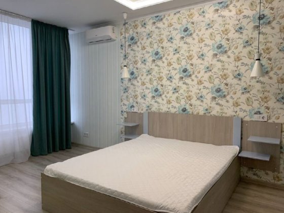 Оренда євро-2 кімн квартири ЖК Венеція.Генератор на ліфт,воду,тепло