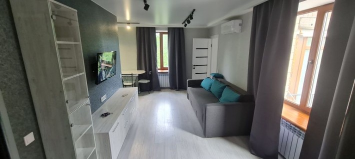 сдаётся 2х комнатная кваотира. Малый рынок - фото 1