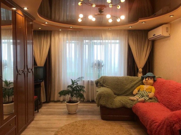 Сдам 3х.ком.кв,АГВ,элек.тех,мебель. Ул.Коваленко 15. - фото 1