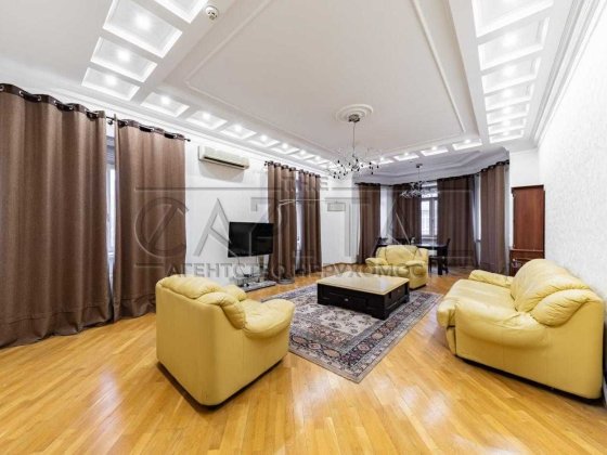 Аренда квартиры, ул. Шелковичная, Липки, Центр