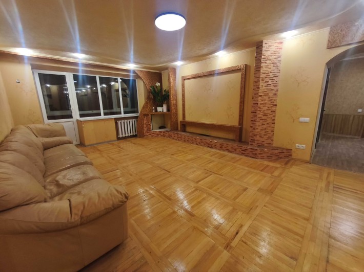 3 комн. 90 м.кв. Приднепровск 20-лет Победи - фото 1