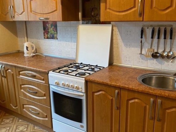 Сдаётся 2 ком. квартира по ул. Чаривная Запоріжжя