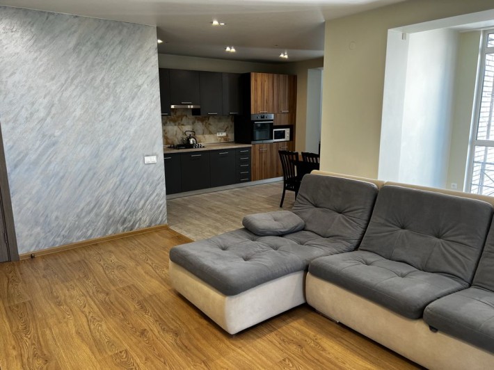 Сдам большую 2 к квартиру ЖК Атлант ул. В. Антоновича 36 - фото 1