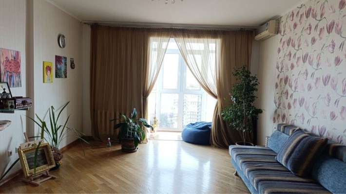 Оренда , 3 кімнати , вул Робоча . - фото 1