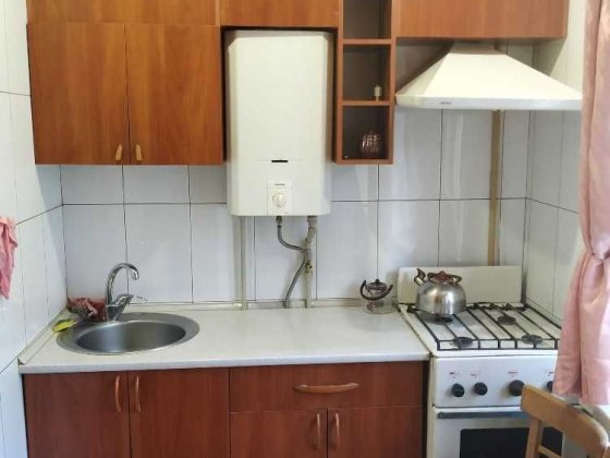 Сдается 1 комн. квартира по ул. Жаботинского, рядом проспект Запорожье