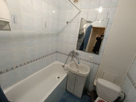 1-комн. квартира с 2-мя балконами! 2-ой Шевч. р-н! Чаривная! Запорожье