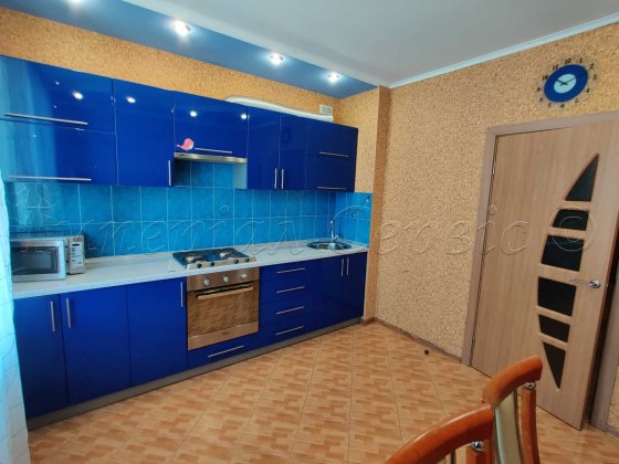 Здається 2-кімнатна квартира по вул. Автозаводська (новобудова) Запорожье