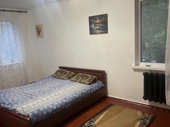 Центр Спартак 3 кімнатна 1-4 людини На місяць, Тиждень Житомир