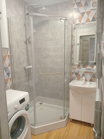 2 кім. студія на Металургів - фото 1