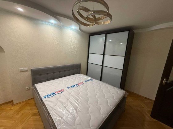 Оренда просторої двокімнатної квартири з новим ремонтом Винница