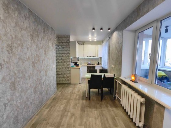 ЗДАМ 2-ох кімнатну квартиру по вул.Днепр. шоссе з новим ремонтом