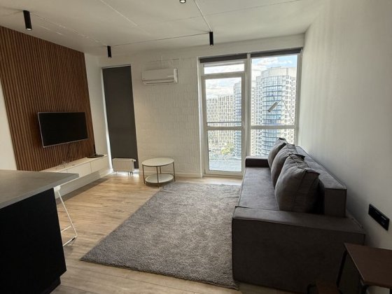 Оренда студії Жк Зарічний