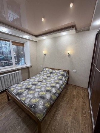 3х кімнатна можна на короткий термін , центр - фото 1