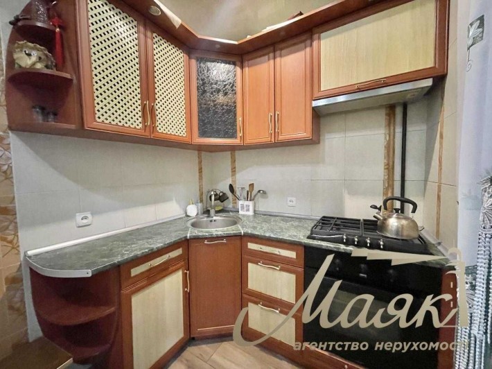 1 кімн. по вул.Новокузнецька,20, 6/9 - фото 1