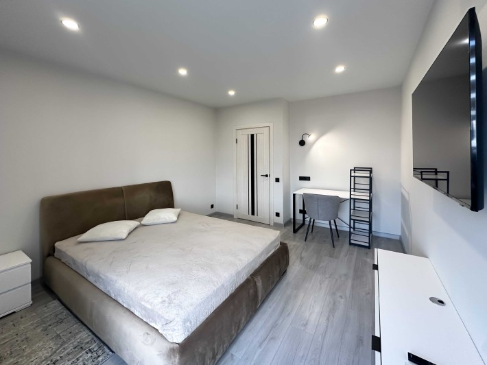 Оренда 1-к квартири з сучасним ремонтом у ЖК Quoroom Avenue - фото 1