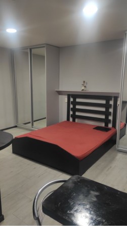 Здається 1-кімнатна студія  вулиця Макарова - фото 1