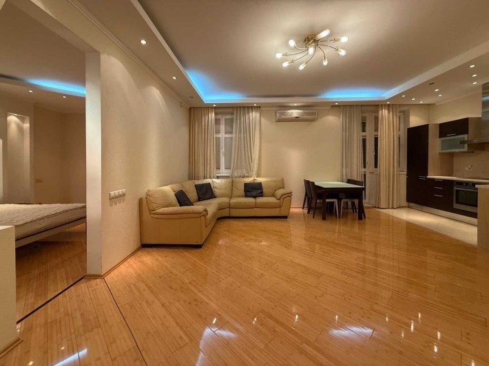 Оренда 2к, Коновальця 32Б, Печерськ, Центр, Генератор - фото 1