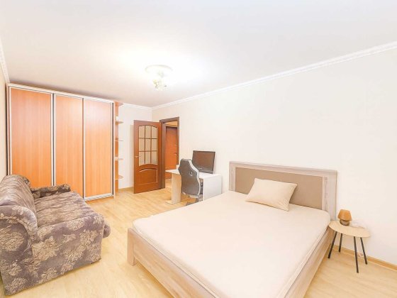 Оренда 1 кімнатної квартири Героїв Дніпра 5 хвилин метро