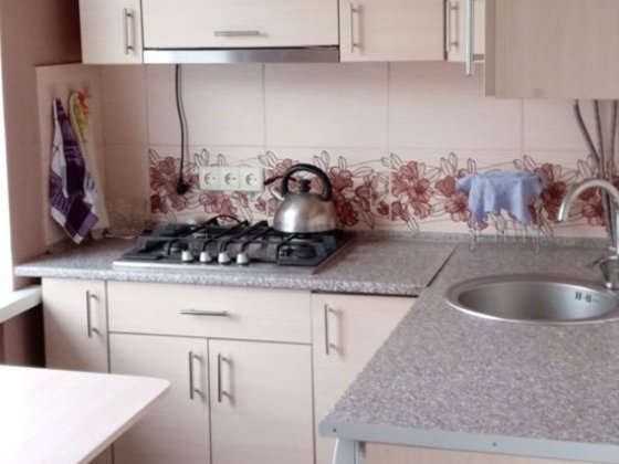 Здається 2-кімнатна квартира вул. Перемоги, район Лермонтова