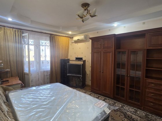 Ревуцького 11а, М.Харківська