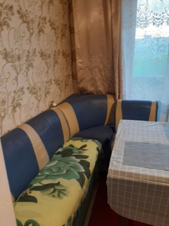 Сдам 1к на Тополе 2 детская площадка - фото 1