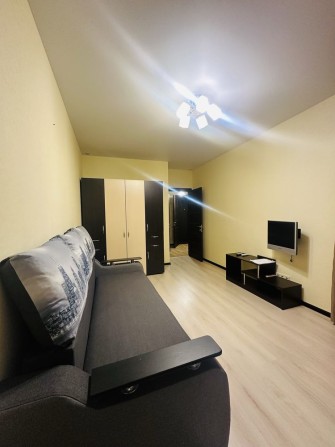 Здам квартиру ТЦ Retroville Варшавський Родини Крістерів 20-Б - фото 1