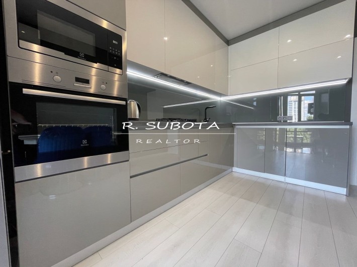 2.к. студия ЖК Ривер Парк 55м2 Виктори Холл Бартоломео Порт Сити - фото 1