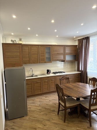 Довгострокова оренда чудової квартири по вул. Пекарській у Львові. - фото 1